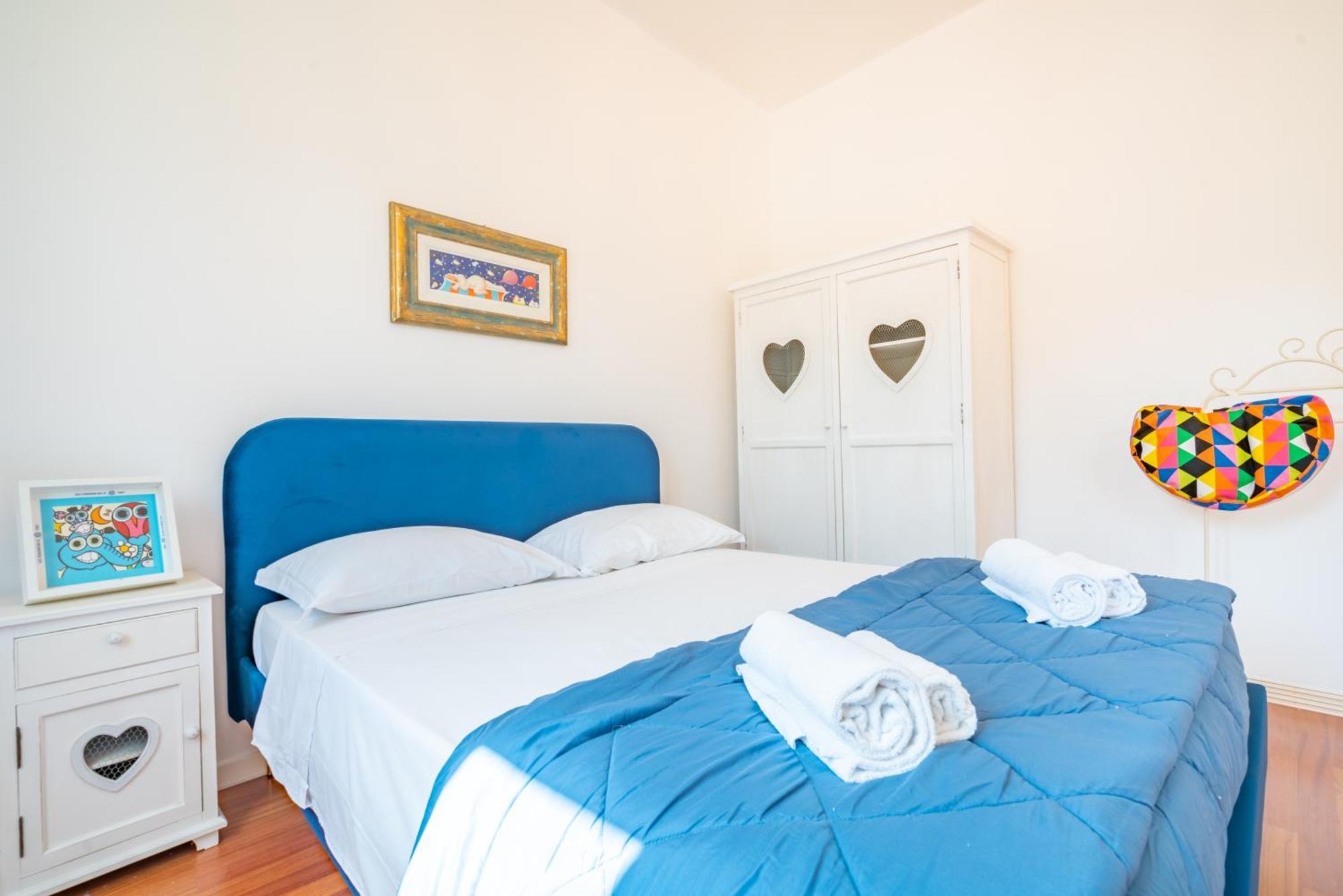 Perle Gemelle In Marina Apartment กาญารี ภายนอก รูปภาพ